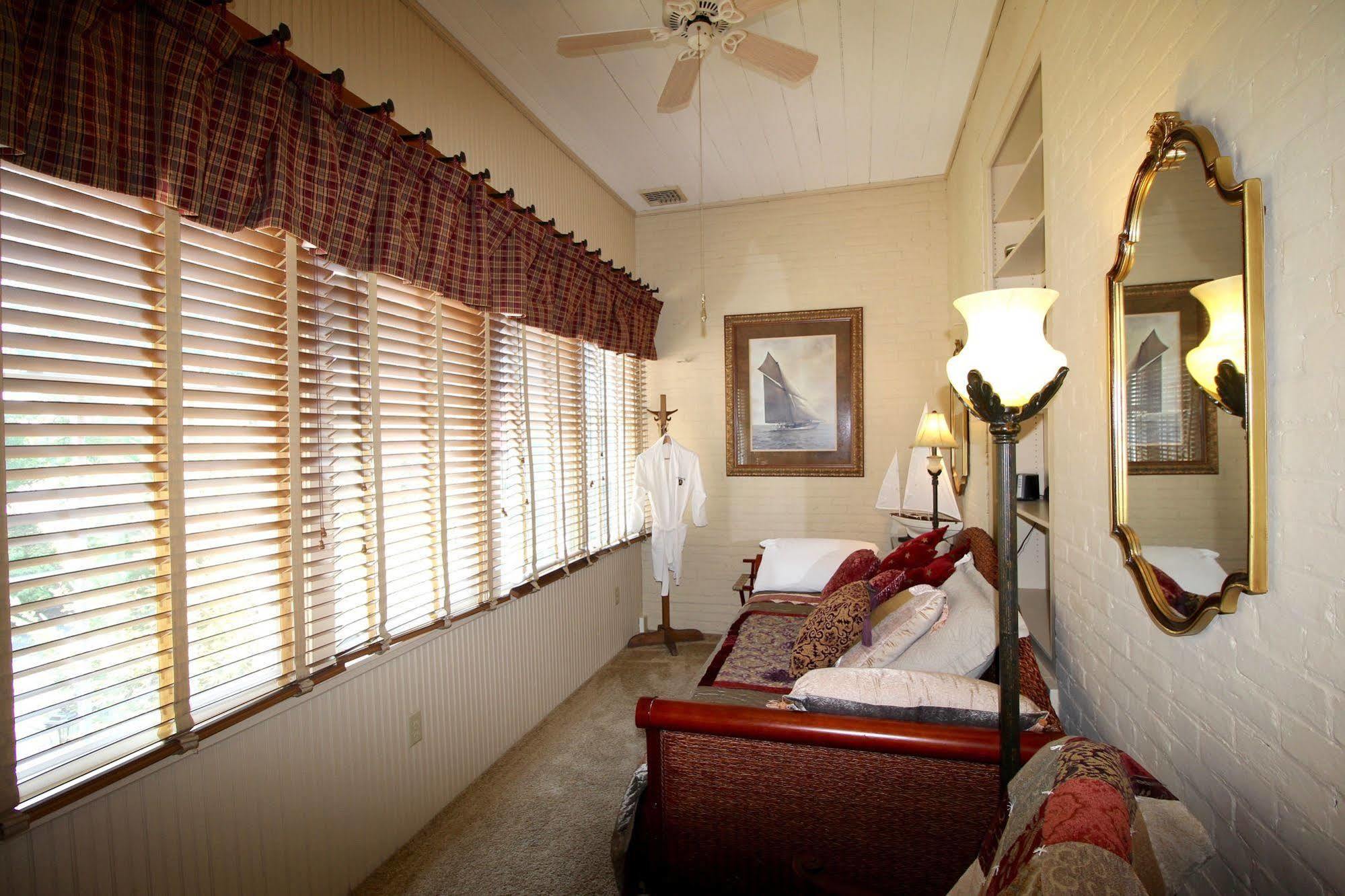 The Londonderry Inn Херши Экстерьер фото
